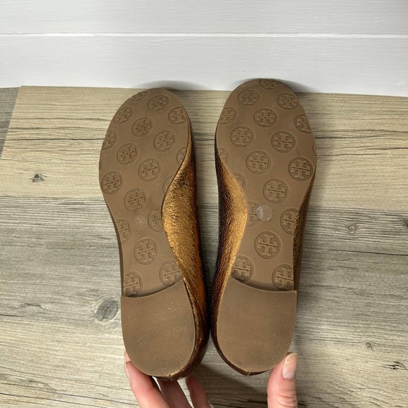 Tory Burch Reva Metallic flats ballet metal bronze shoes leather medallion 5.5 - Picture 7 of 9